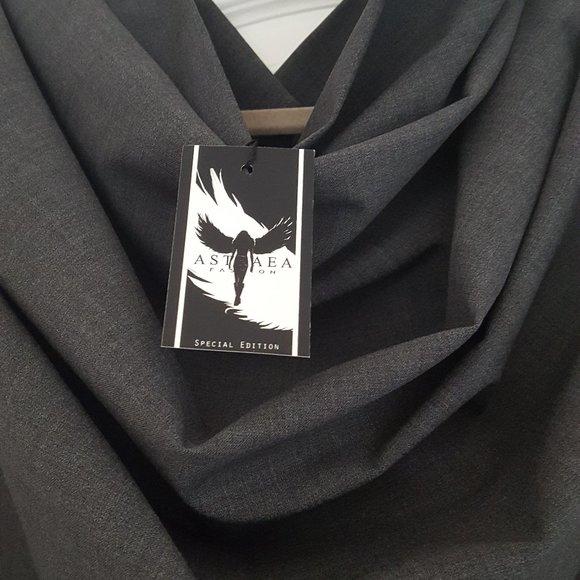 Cowl Neck Tunic in Grey. Size M - Picture 5 of 5